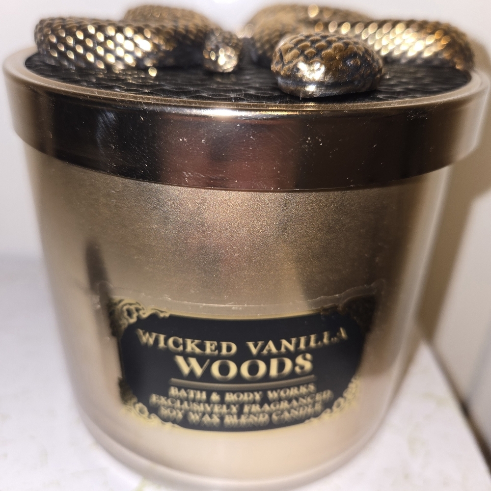 Wicked Vanilla Woods 3-wick candle